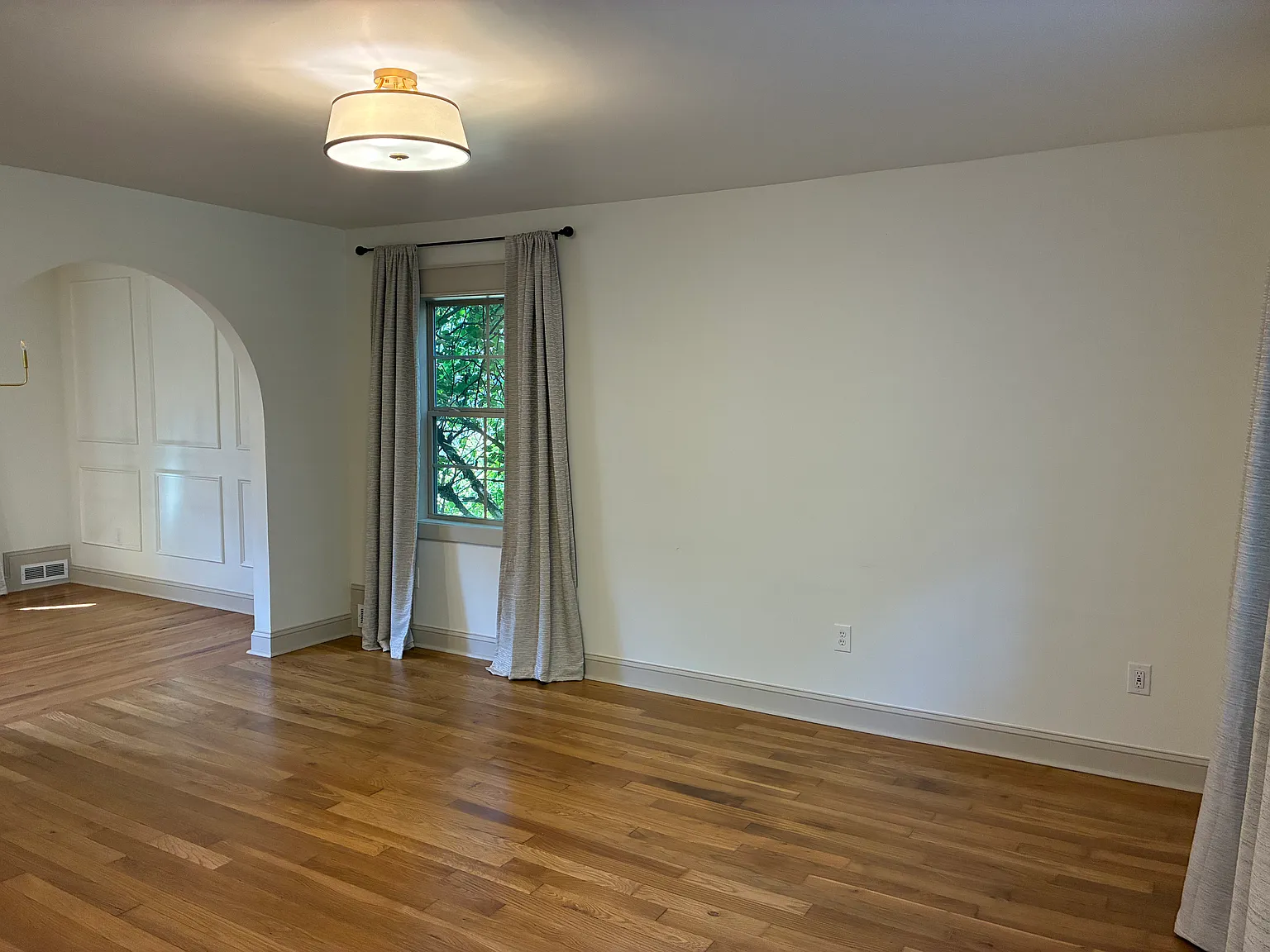 2 bed, 1044 sqft, $1,995 — Photo 3