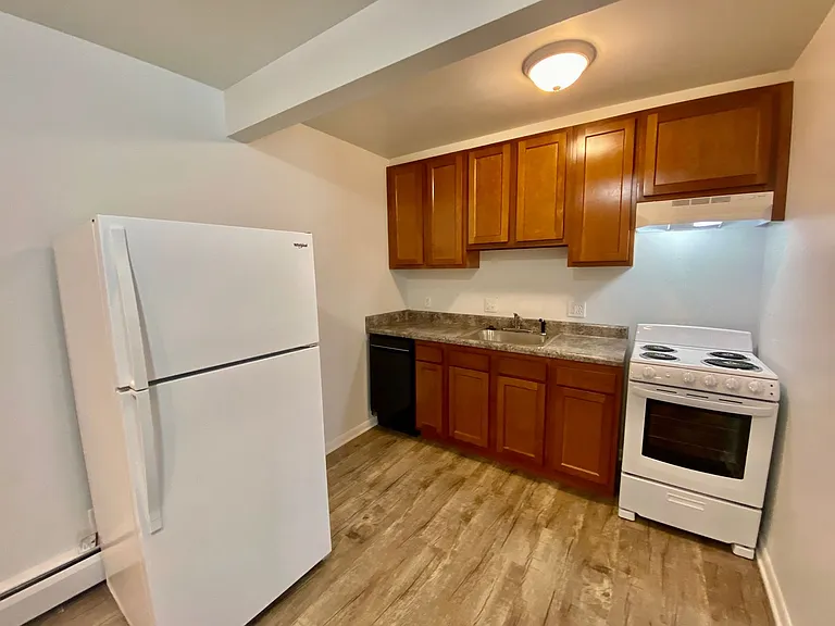 504 Saint Johns St — Photo 39