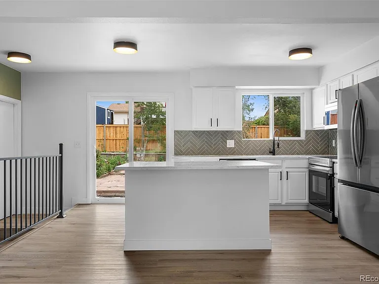 15974 E Baltic Pl — Photo 11
