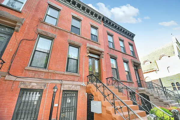 Rented by Bold New York | media 21