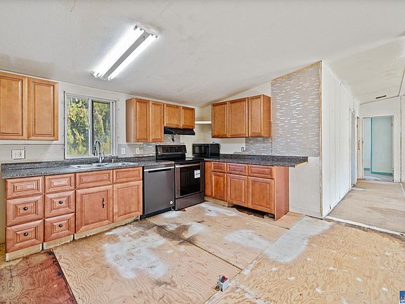 5th image of 2210 Taylor Cutoff Rd