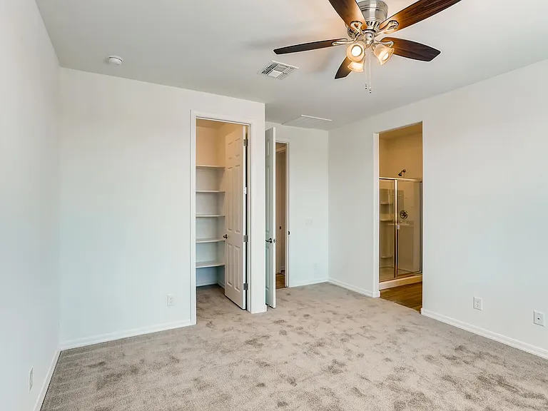 10819 W Lincoln St — Photo 14