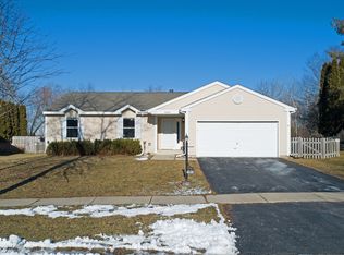 4530 Vista Dr, Island Lake, IL 60042