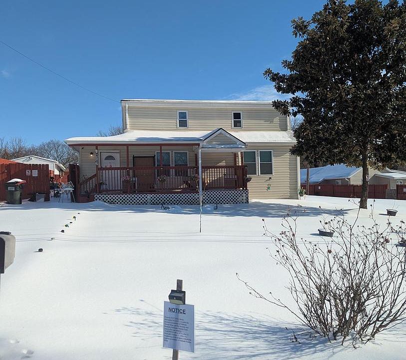 1st image of 4747 Valley St