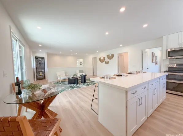 47-376 Ahuimanu Rd APT D, Kaneohe, HI 96744