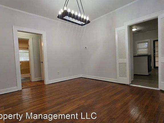 4th image of 2108 S Van Buren St
