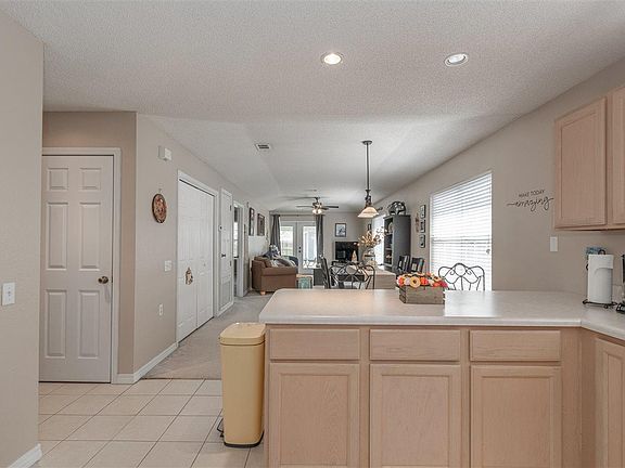 4th image of 4015 Glenway Dr
