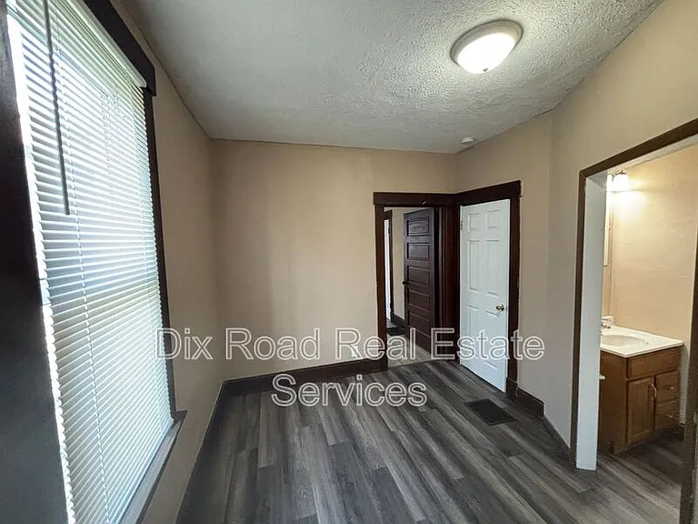 711 Cleveland Ave — Photo 16