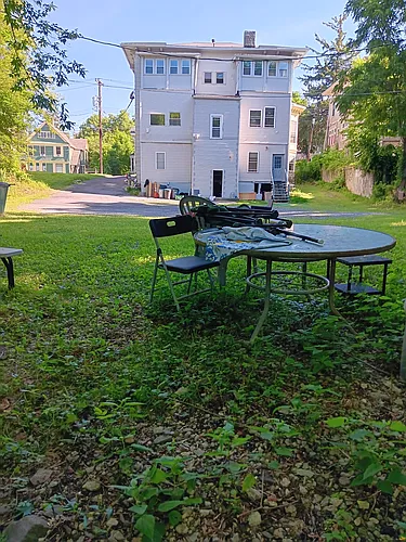 523 E State St Photo 1