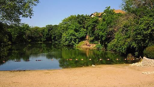 2nd image of 5965 Lakeside Pl APT 303C