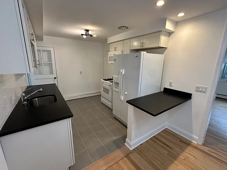 36 Morningside Ave — Photo 10