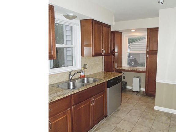 2nd image of 2431 17th St