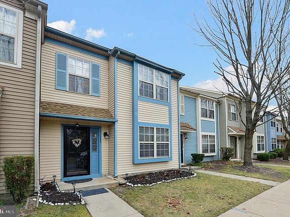 3rd image of 132 Brent Ct #132