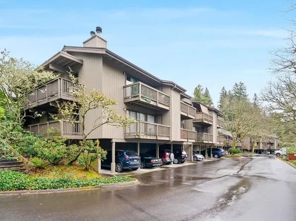 7726 SW Barnes Rd Unit E, Portland, OR 97225