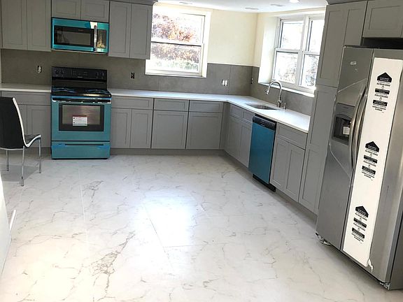 3rd image of 43 Mahopac Ave #2