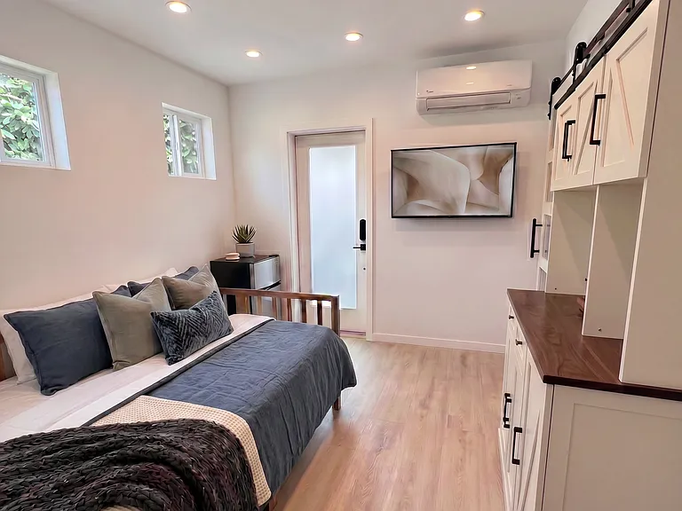 In-Law Room (Detached from House)