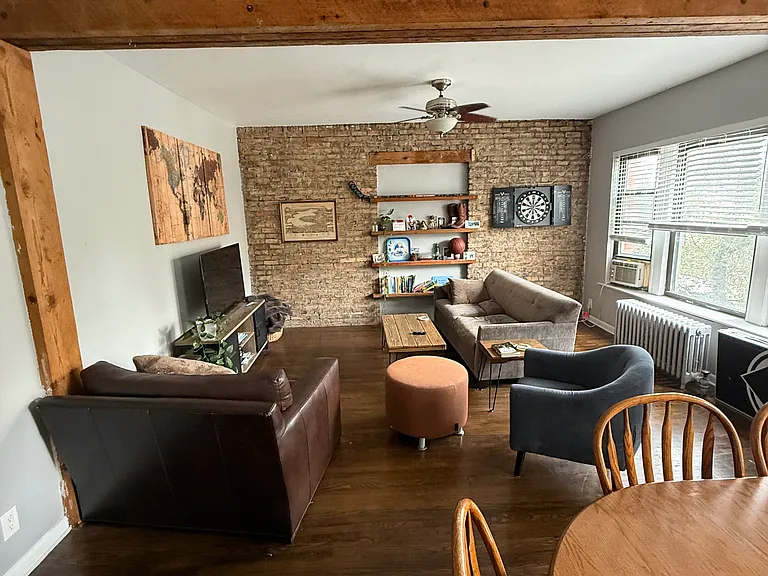 711 W Wellington Ave #2 — Photo 2