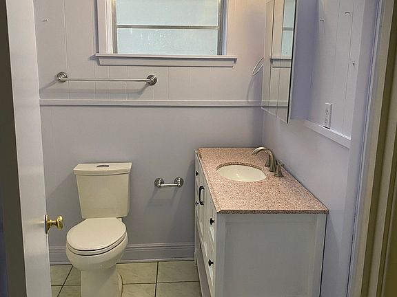 4th image of 318 Eliza St #1