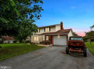 907 Cindy Ln, Westminster, MD 21157