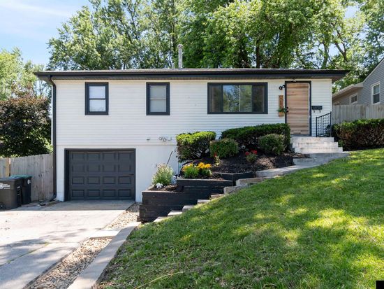 12529 C St, Omaha, NE 68144