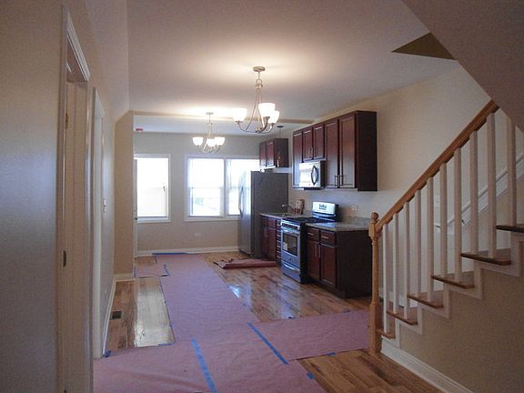3rd image of 2121 N Laramie Ave