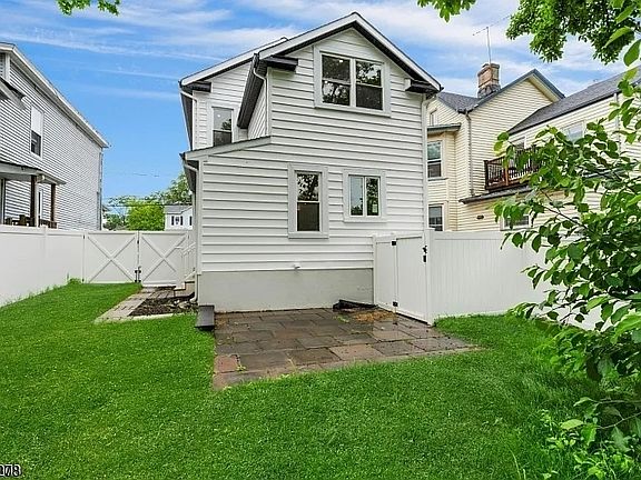 3rd image of 84 Grove St