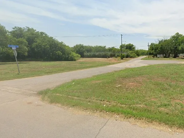 885 Martin Luther King Jr Blvd, Wichita Falls, TX 76306