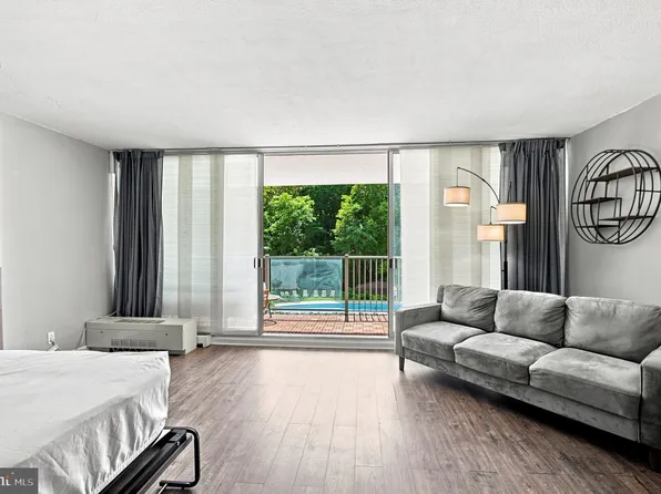3900 Ford Rd APT 2J, Philadelphia, PA 19131