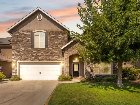 6760 W Lucas Dr, Fresno, CA 93722