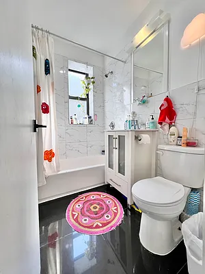 Rented by ERNY LLC | media 12