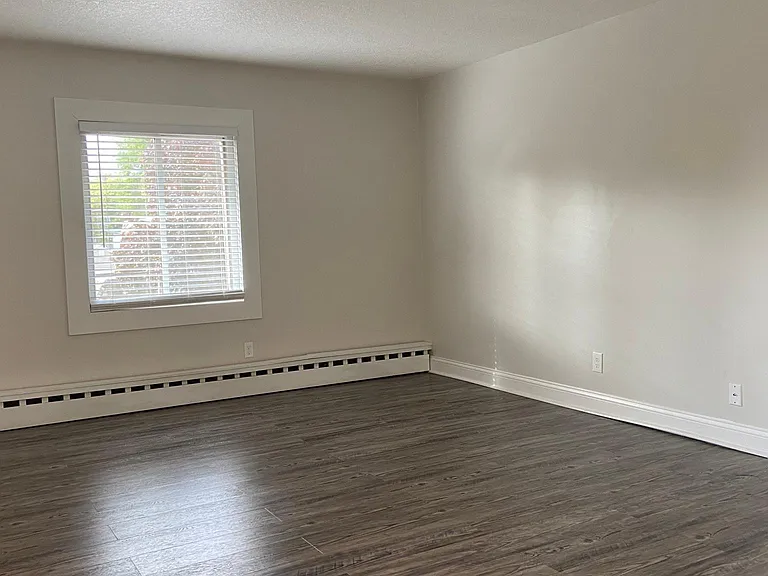 689 Lowry Ave NE #1A — Photo 20