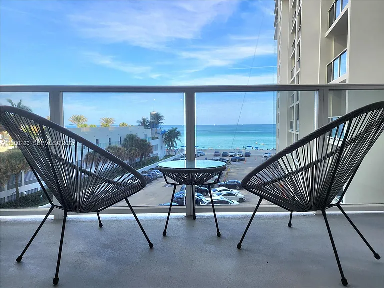3505 S Ocean Dr #407 — Photo 2