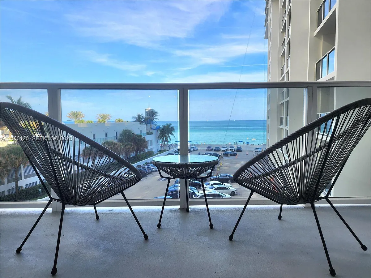 Building Photo - 3505 S Ocean Dr #407