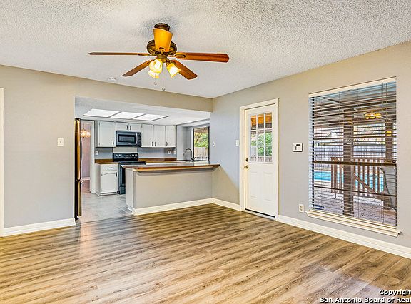 3rd image of 2839 Barrel Oak St