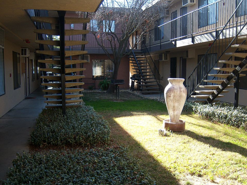 1st image of 124 E 13th St APT 6