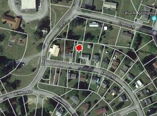 403 Easton Rd, Pearisburg, VA 24134