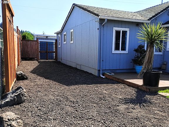3rd image of 782 Laurel Ave