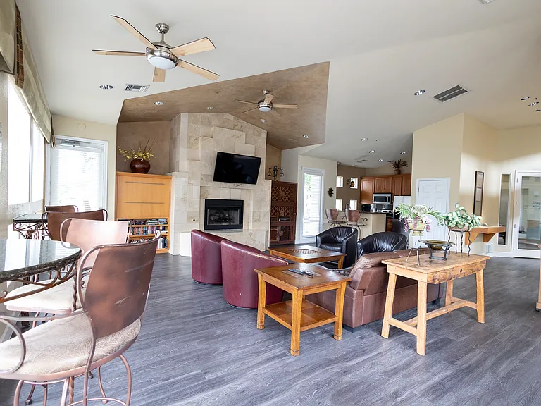 E Sahuaro Dr — Photo 20