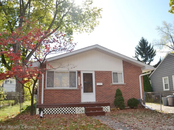 1861 Cambridge Rd, Berkley, MI 48072
