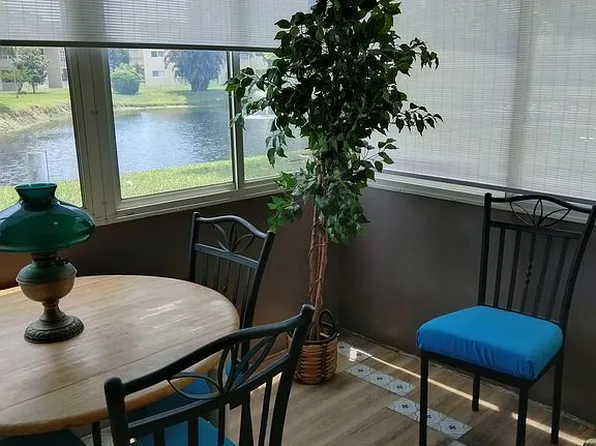 715 Lori Dr APT 106, Palm Springs, FL 33461