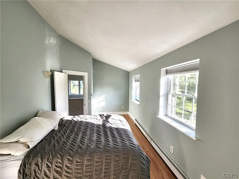 15 Etna Rd — Photo 11