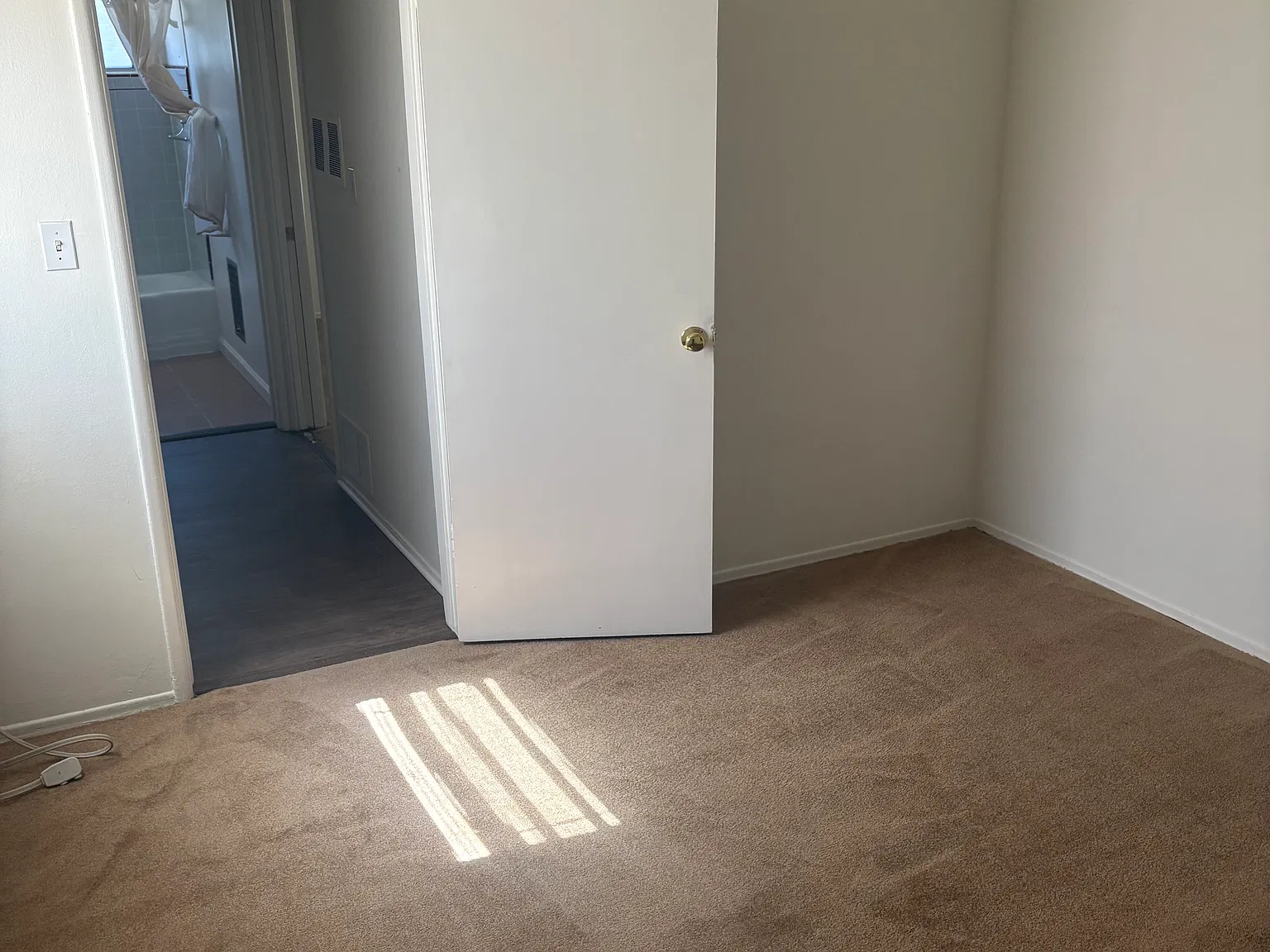 1 bed, 640 sqft, $1,900 — Photo 4