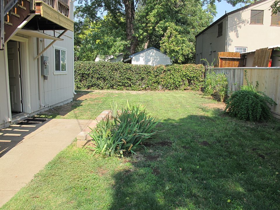 1st image of 1517 Arbutus Ave #1