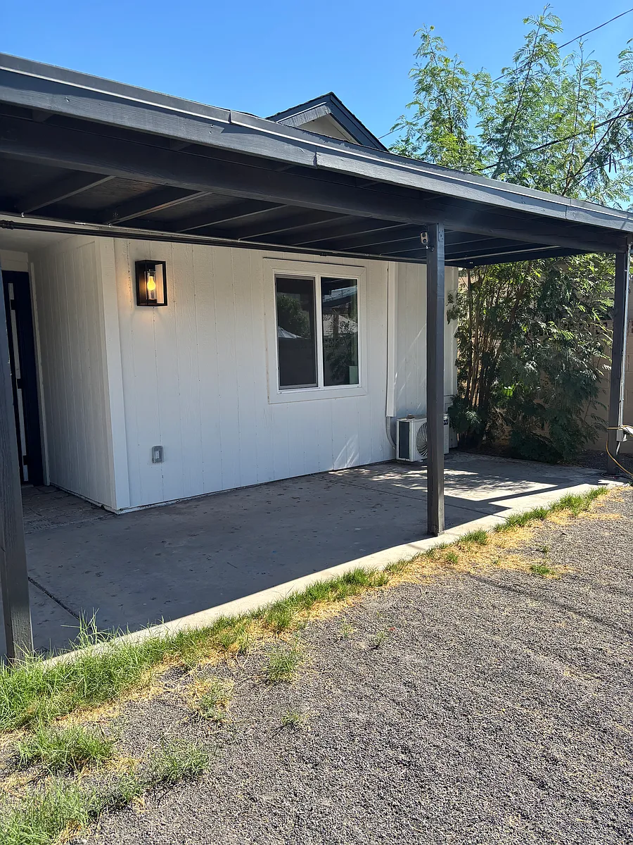 Building Photo - 2113 E Howe Ave #A