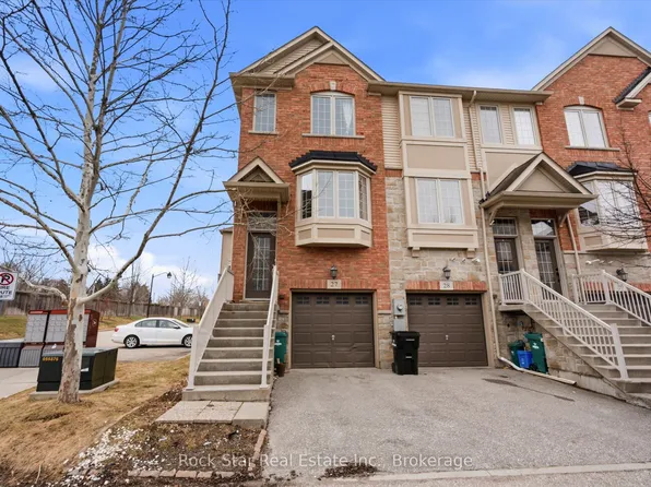 342 Mill St #27, Kitchener, ON N2M 0A4
