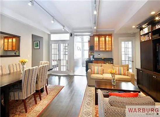 Sold by Warburg | media 2