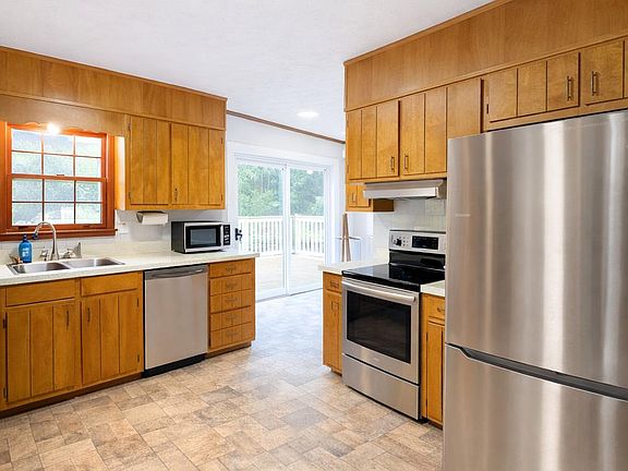 Kitchen with 2 refrigerators