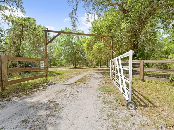 4161 Burns Rd, Brooksville, FL 34602