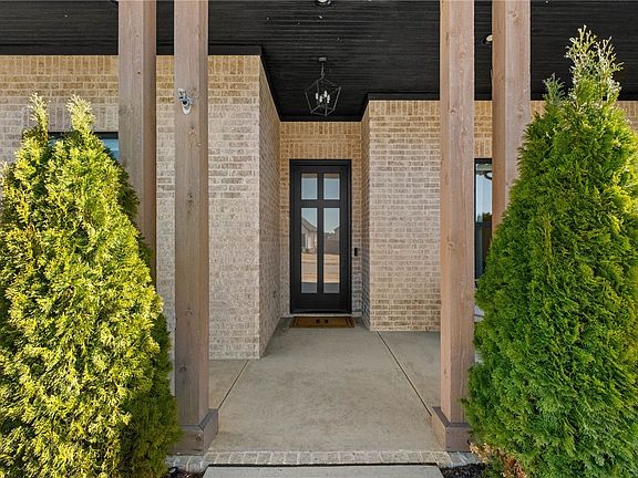 4th image of 4303 S 87th St