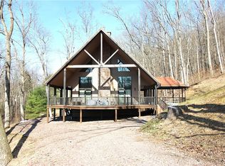 125 1st St, Confluence, PA 15424